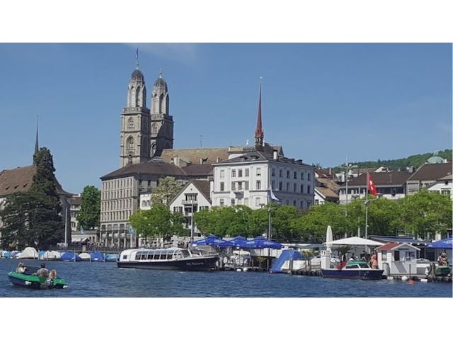 hop in - hop out 1 Stündige Seerundfahrt im Seebecken von Zürich: Einsteigeorte Hafen Riesbach - Enge - Wühre (neben Storchen) - Bürkliplatz. Boot 5 Plätze 