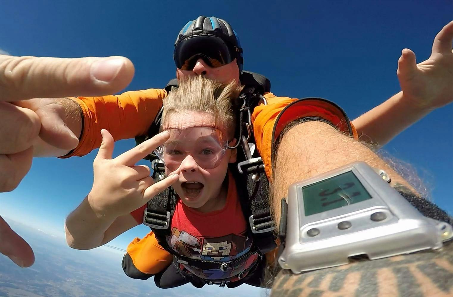 Fallschirm Tandemsprung | 60 Sekunden Fall aus 4.000 Metern