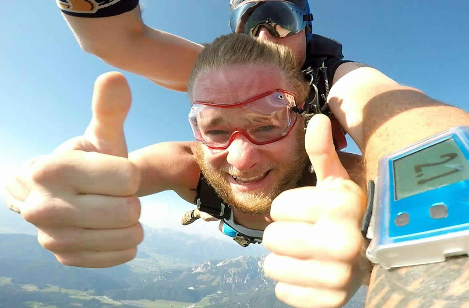 Tandem Fallschirmsprung | aus ca. 4.000 Meter Höhe