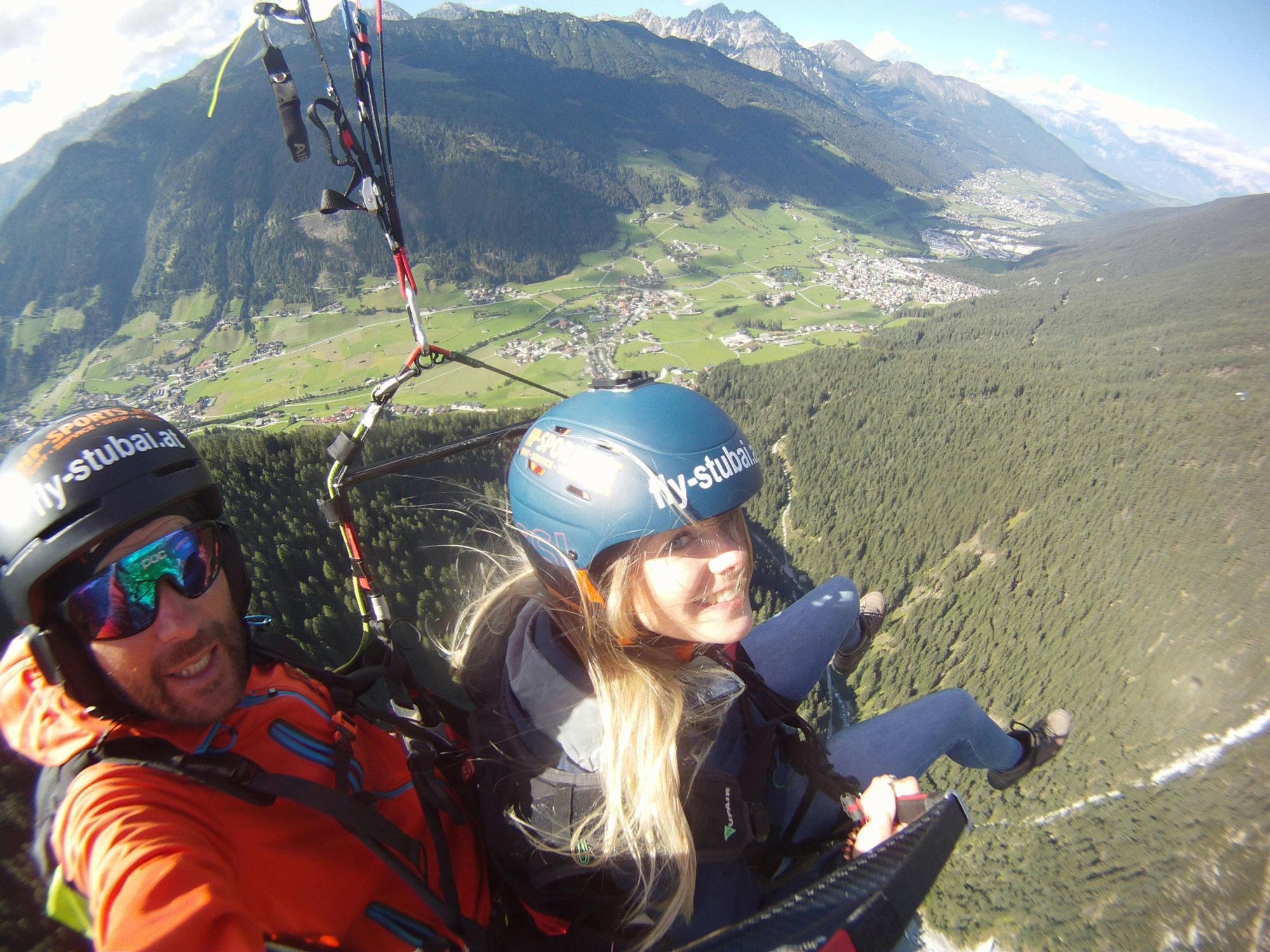 Höhenflug, Tandem Paragliding bei den Elferliften in Neustift im Stubaital, Tirol