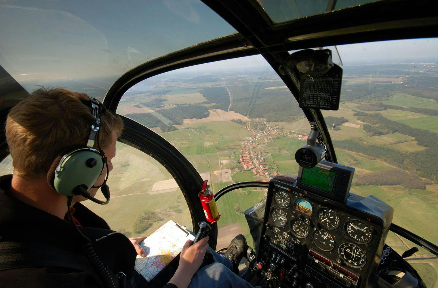 Als Pilot einen Hubschrauber selber fliegen | ca. 35 Minuten