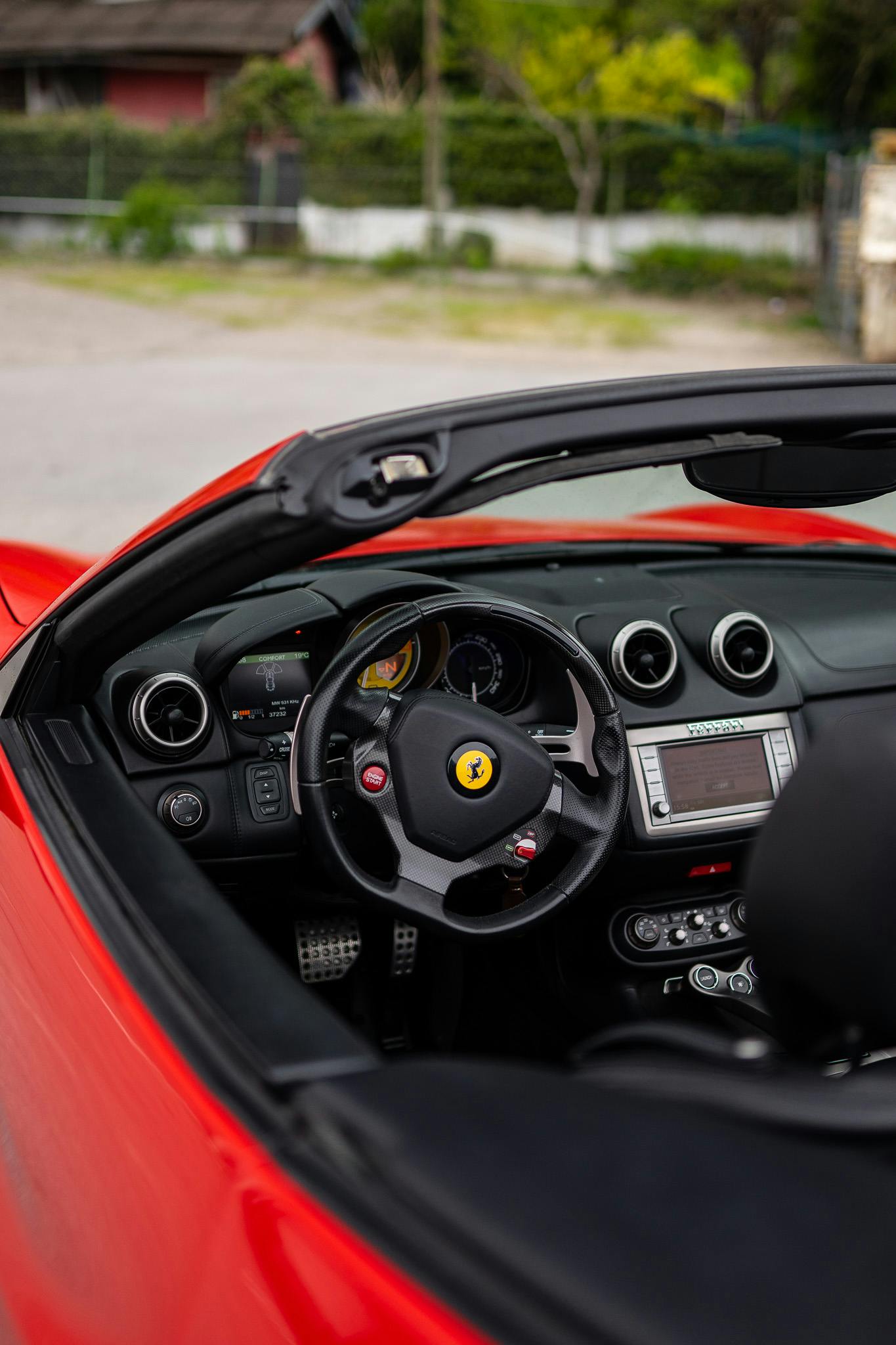 Ferrari California 4.3 V8 Miete für 6 Std.