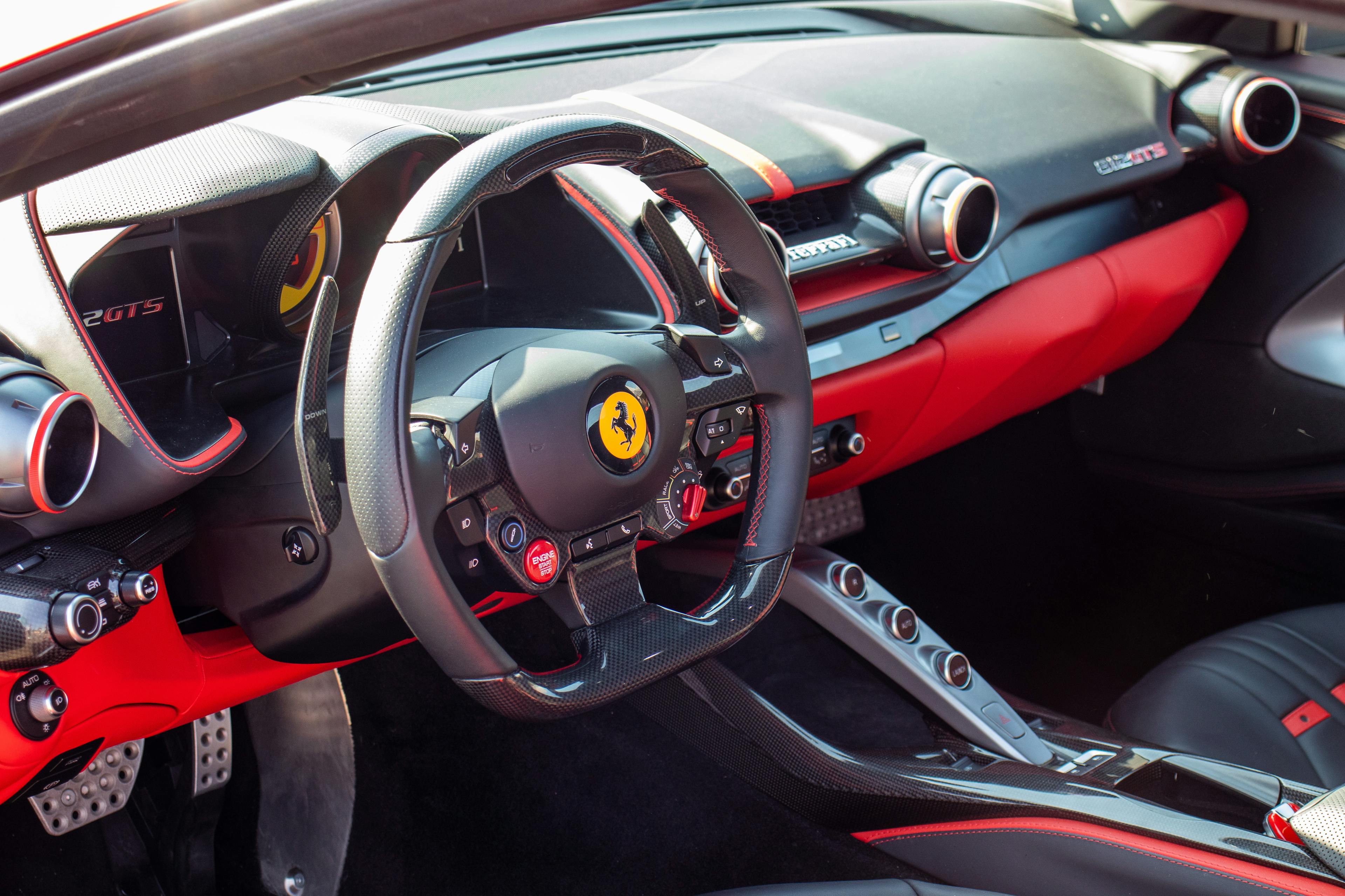 Ferrari 812 - 3 Runden Racetrack
