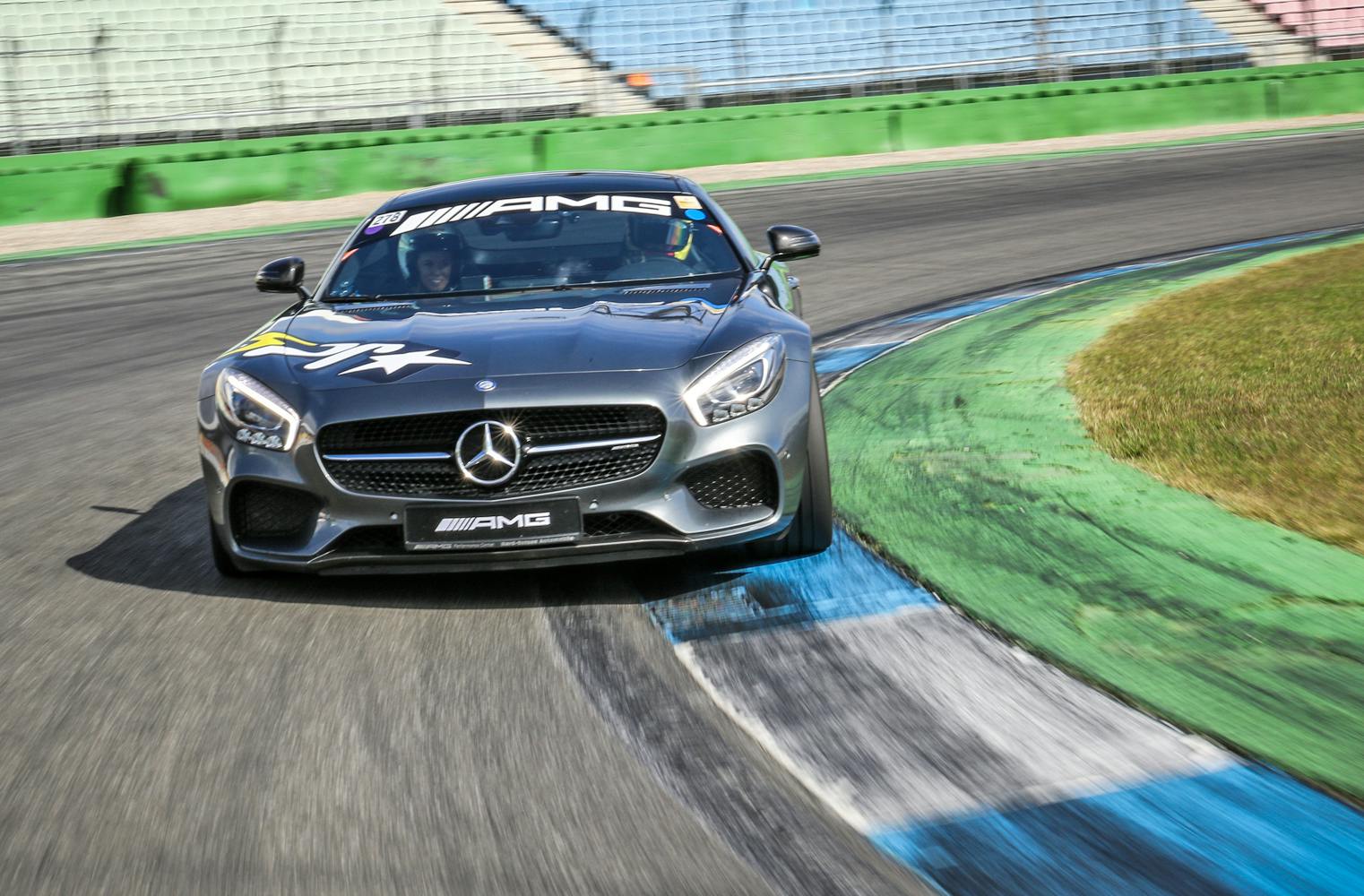 Rennstreckentraining im Mercedes-AMG GTS | selber fahren
