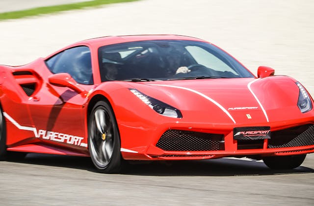 Highspeed auf der Ideallinie | Ferrari 488 fahren | 2 Runden