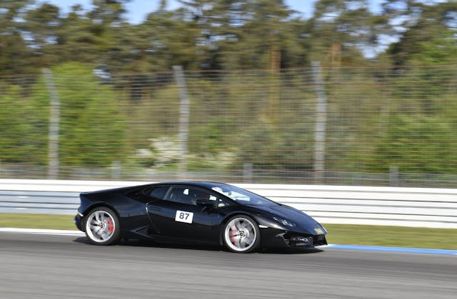 4 Runden Lamborghini Huracan | Rennstrecken Training