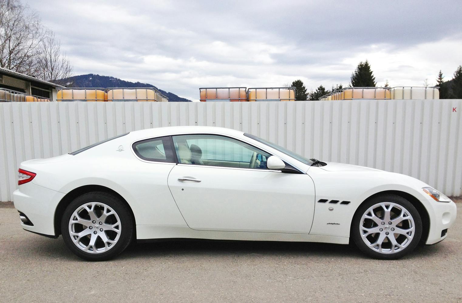 Maserati GranTurismo|  Luxus-Sportwagen mieten | 1 Tag