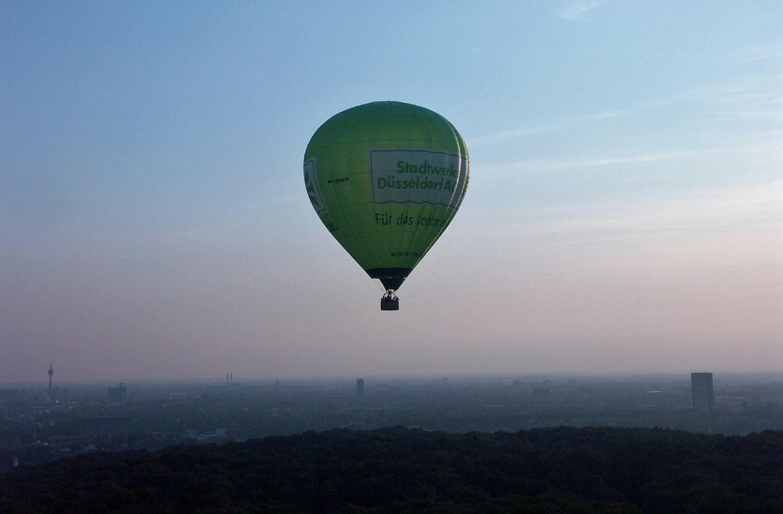 Mit Heißluftballon fahren | Düsseldorf | ca. 1 Stunde
