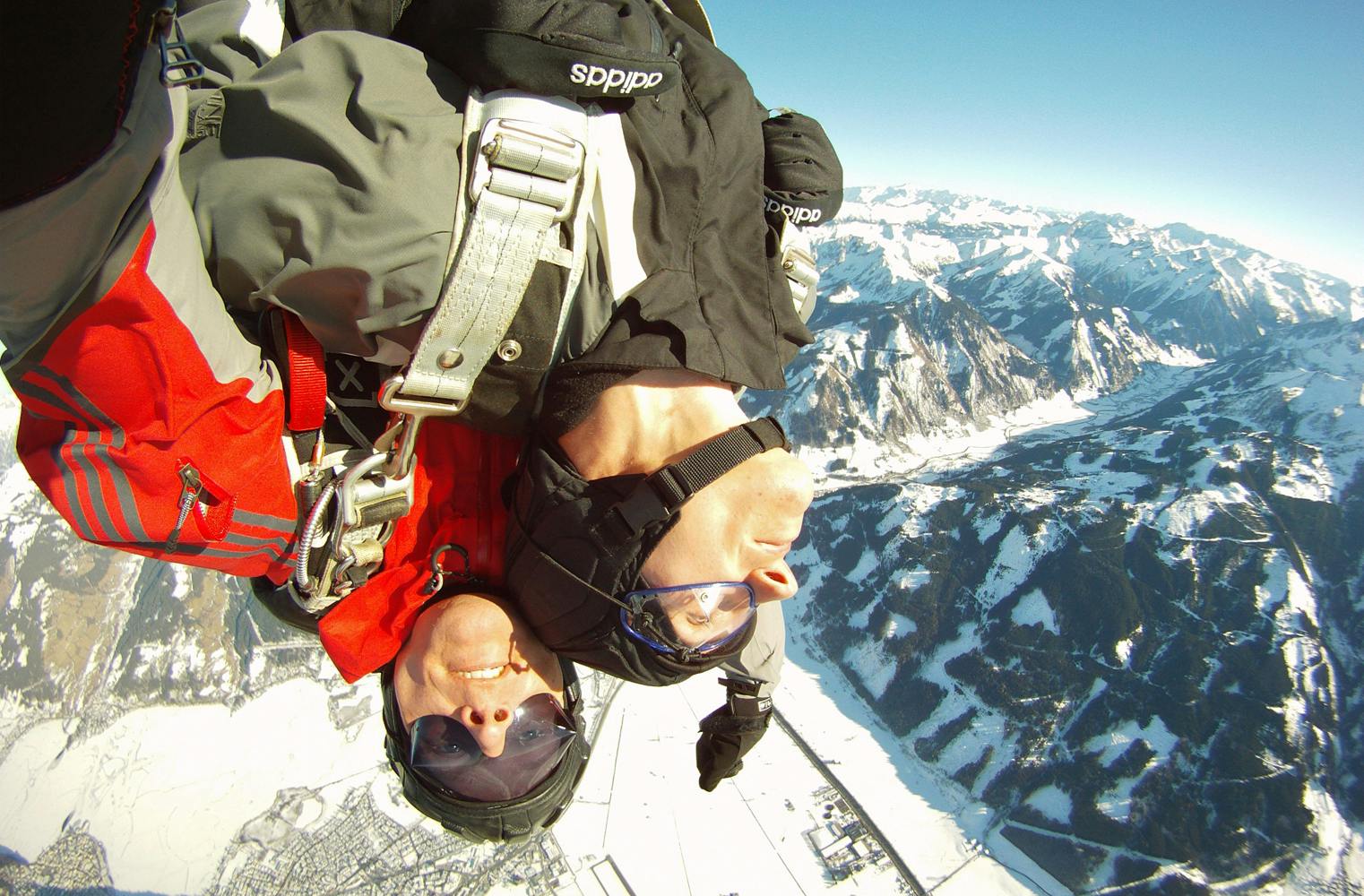Fallschirm Tandem | 40 Sekunden Freifall | 3.000 Meter Höhe