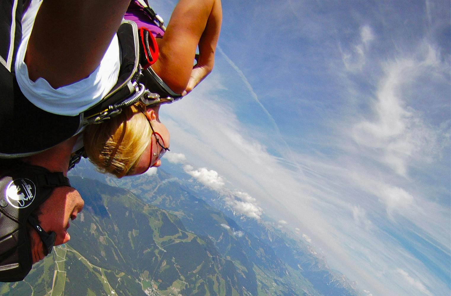 Tandem Skydive | 40 Sekunden Fall | aus 3.000 Metern Höhe