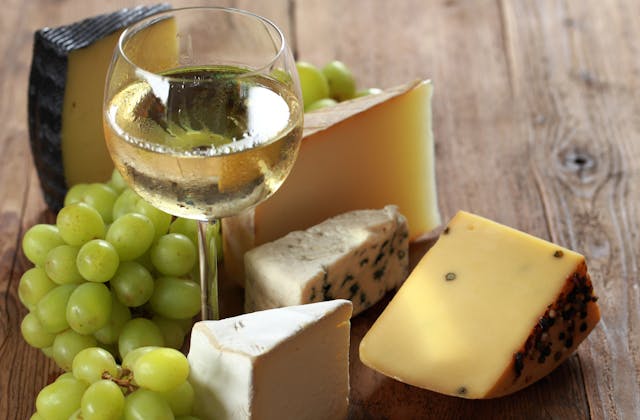 Wein verkosten und Käse geniessen | 4 Stunden in Köln