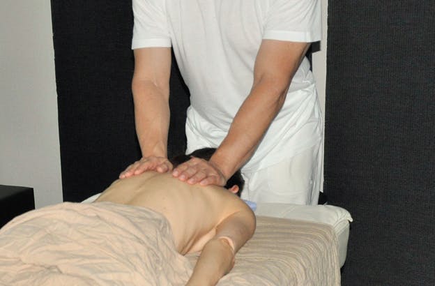 Hot Stone Massage | 120 Minuten Kraft der heißen Steine