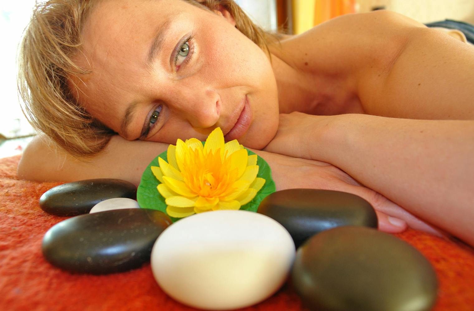 Hot Stone Massage | Prana-Stone Massage