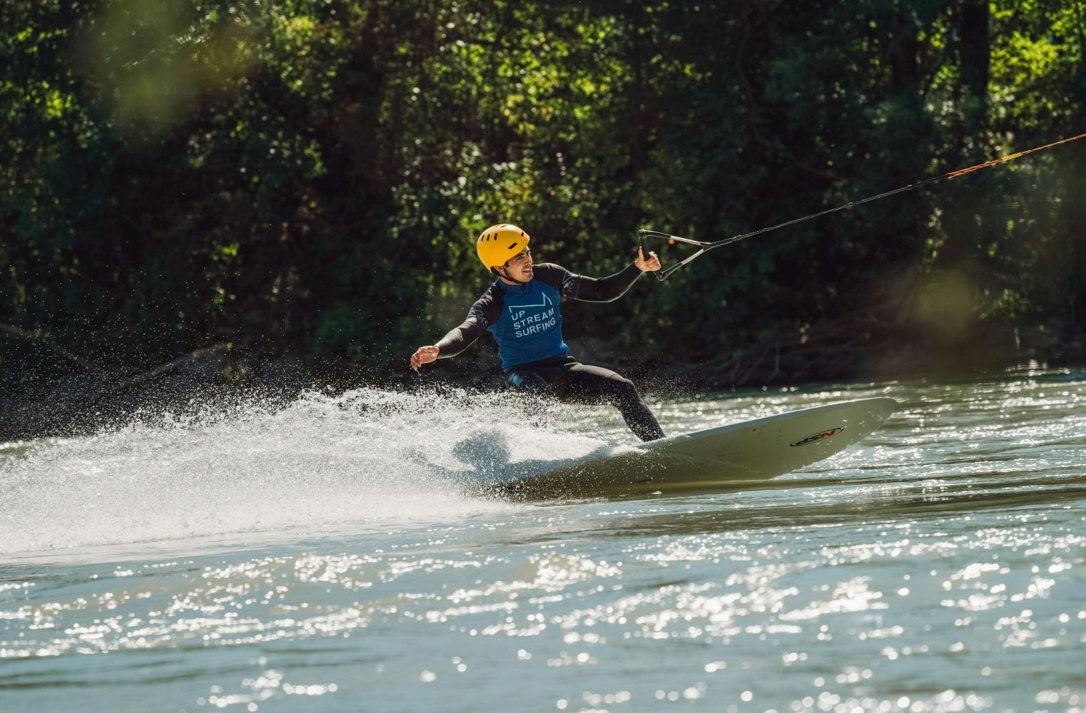 UP STREAM SURFING | Die neue Art des Flusssurfens