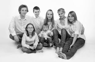 Familien Fotoshooting | mit 2 bearbeiteten Abzügen 