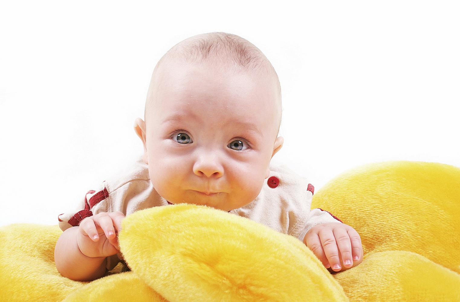 Kind & Baby Fotoshooting | inkl. 2 bearbeiteten Abzügen