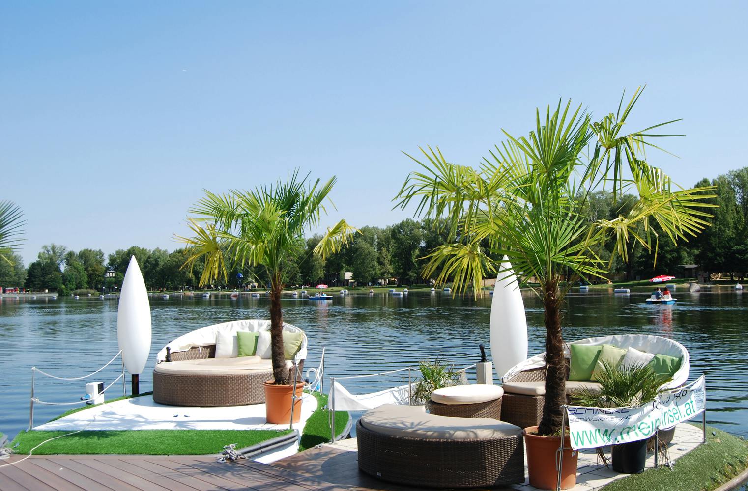 Meine Insel | außergewöhnliches Boot & Snacks auf der Donau